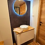 De Bosdriehoek Iii 木屋 *